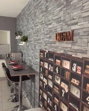 Studio 아파트